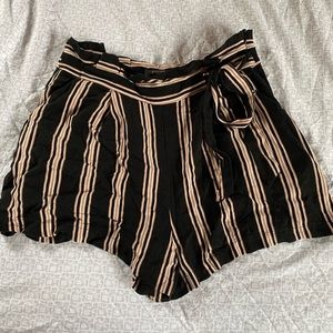 Black/Pink Striped Shorts 🌵